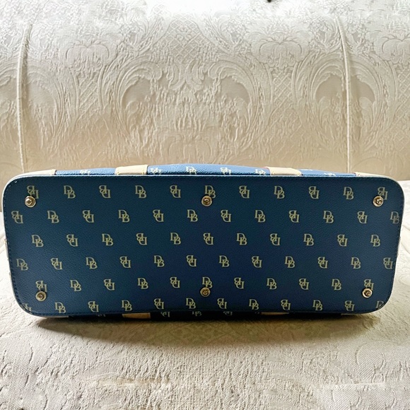 Gorgeous Y2K Dooney & Bourke Signature Blue/Tan Domed Satchel/Crossbody - Picture 9 of 11